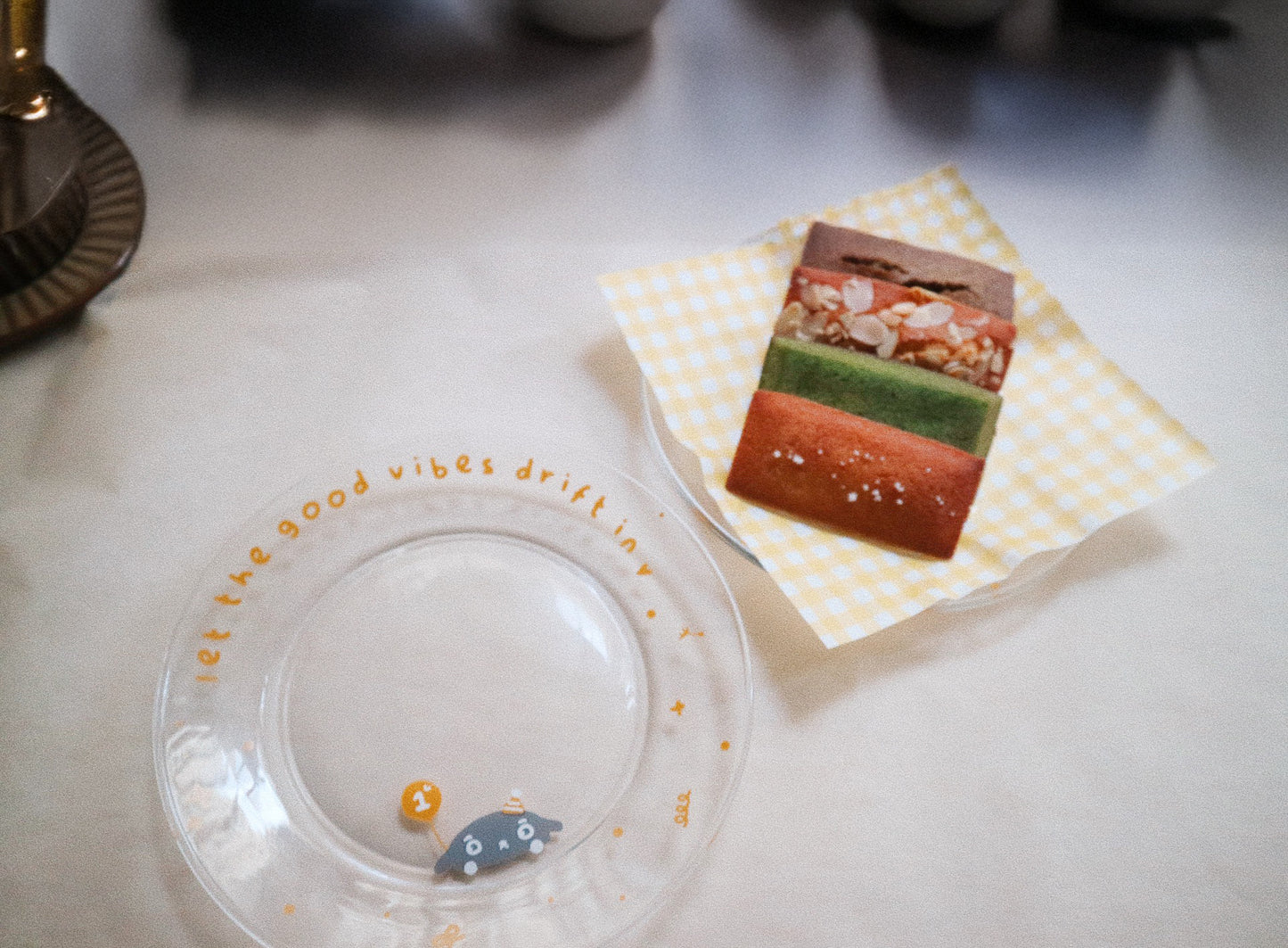 \ 不扣成本慈善義賣 / 𝙙𝙧𝙞𝙛𝙩𝙚𝙧 一週年限定玻璃碟 及 premium financiers tasting set (1組4入金磚費南雪♡) | 每筆訂單購買數量上限為2組。