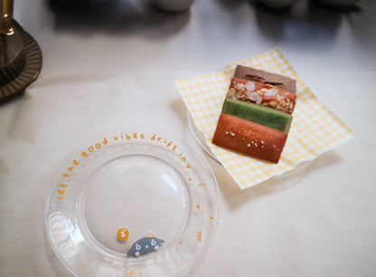 \ 不扣成本慈善義賣 / 𝙙𝙧𝙞𝙛𝙩𝙚𝙧 一週年限定玻璃碟 及 premium financiers tasting set (1組4入金磚費南雪♡) | 每筆訂單購買數量上限為2組。