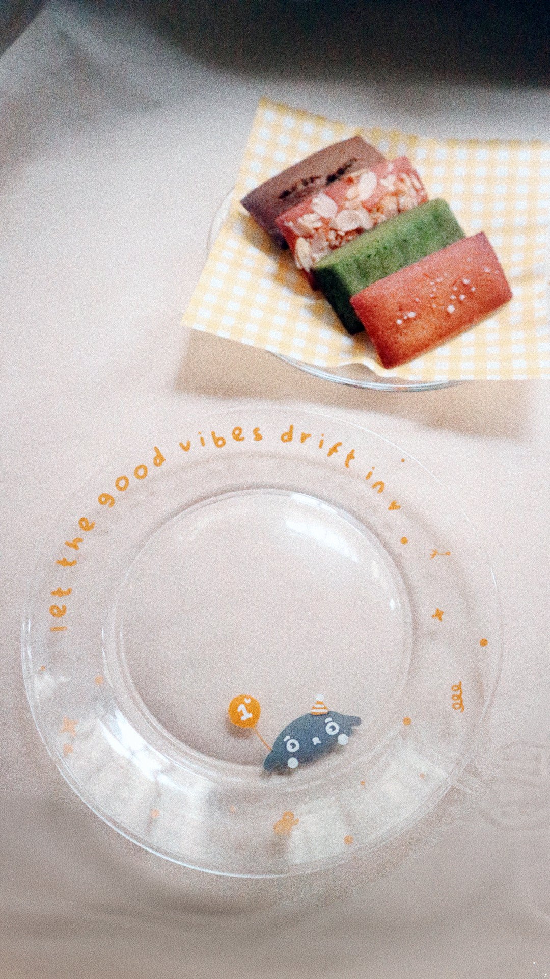 \ 不扣成本慈善義賣 / 𝙙𝙧𝙞𝙛𝙩𝙚𝙧 一週年限定玻璃碟 及 premium financiers tasting set (1組4入金磚費南雪♡) | 每筆訂單購買數量上限為2組。