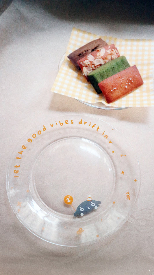 \ 不扣成本慈善義賣 / 𝙙𝙧𝙞𝙛𝙩𝙚𝙧 一週年限定玻璃碟 及 premium financiers tasting set (1組4入金磚費南雪♡) | 每筆訂單購買數量上限為2組。