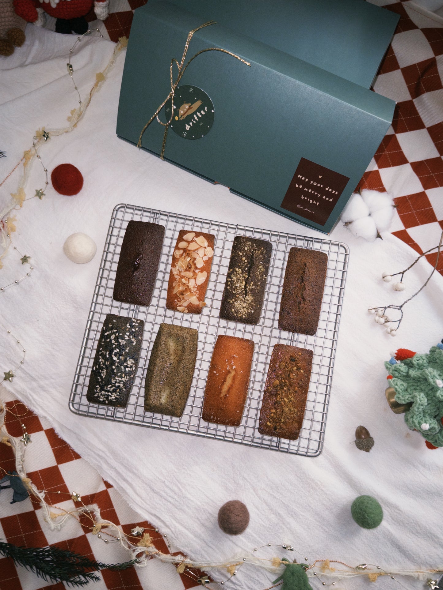 ［EARLY BIRD] 聖誕盲盒giftbox / 經典金磚&手工麻糬費南雪 premium financiers set (1組8入♡)  ｜含2款未販售新口味